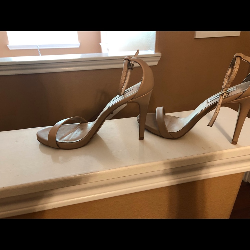 Steve Madden sandal